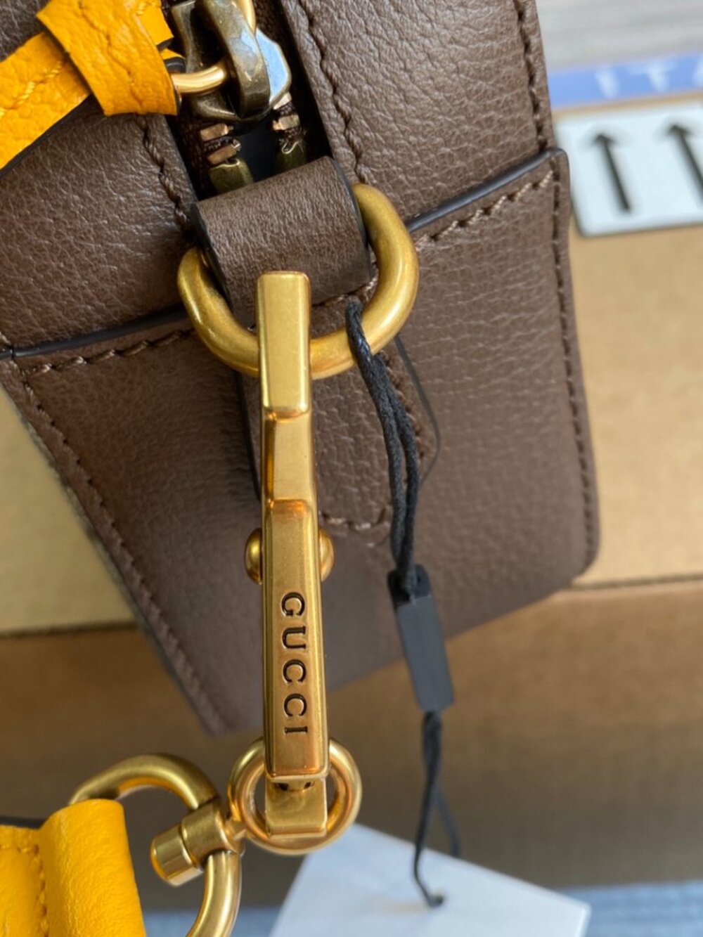 Gucci GG Supreme Canvas Crossbody with Green-Red Web and Yellow Accents - Picture 6 of 9